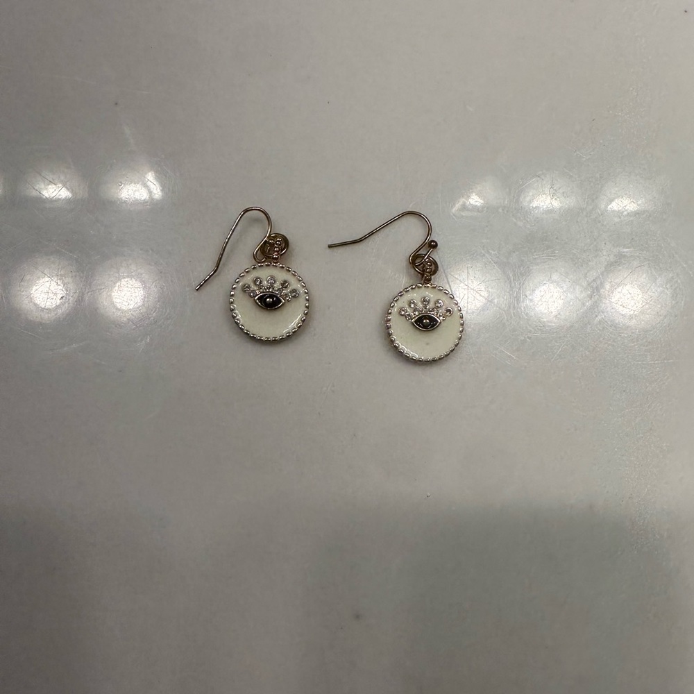Elegant Gold and White Earrings